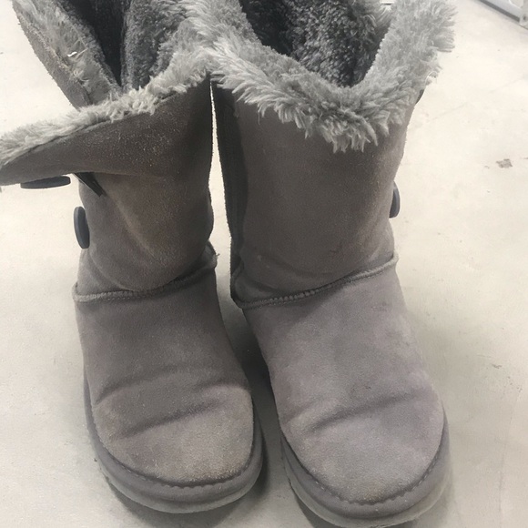 UGGS BOOT - Picture 1 of 6